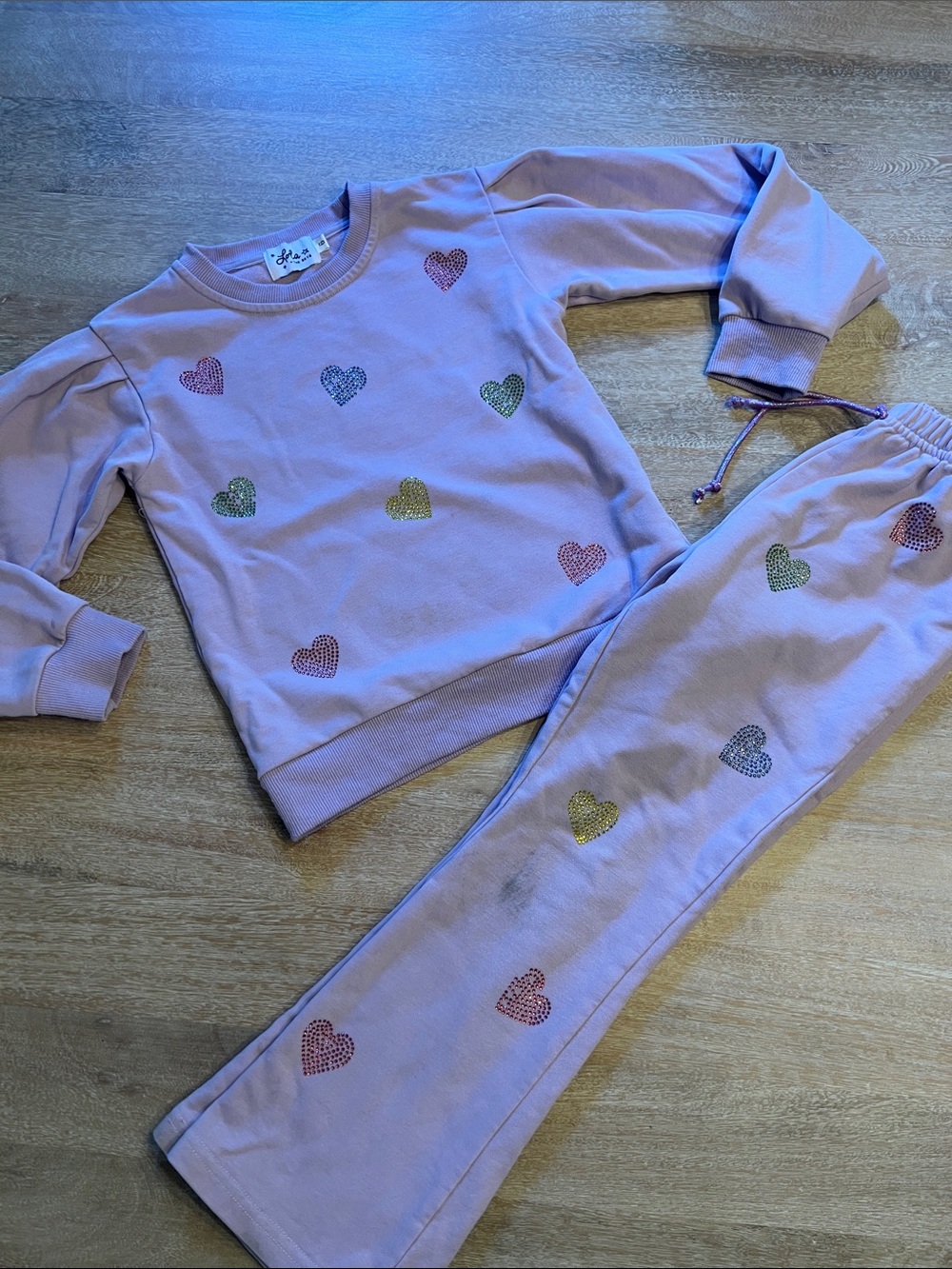 Lola and the boys sore 6 lavender crystal hearts set fair condition